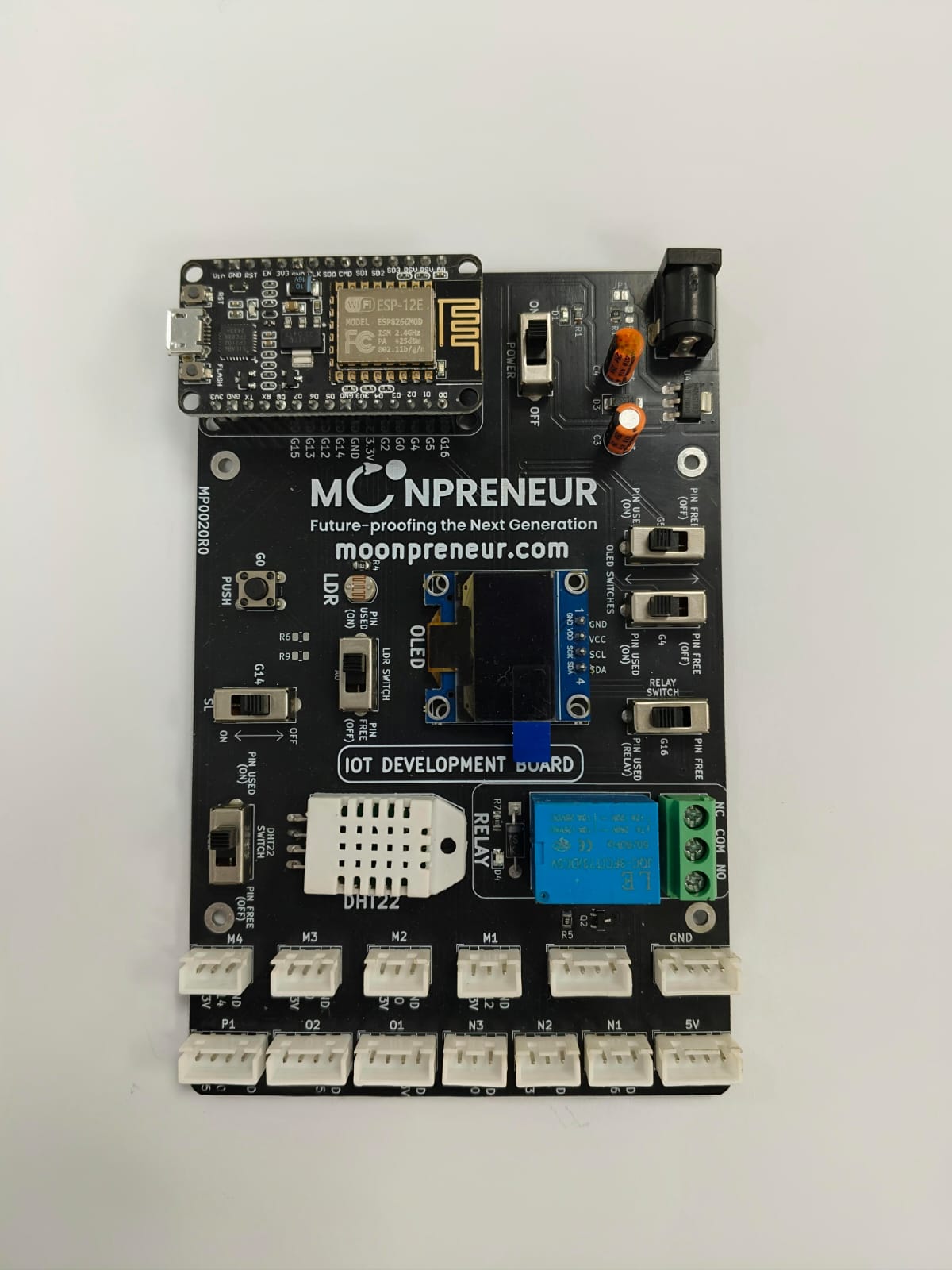 An Innovator Kit - IoT Devloper Board